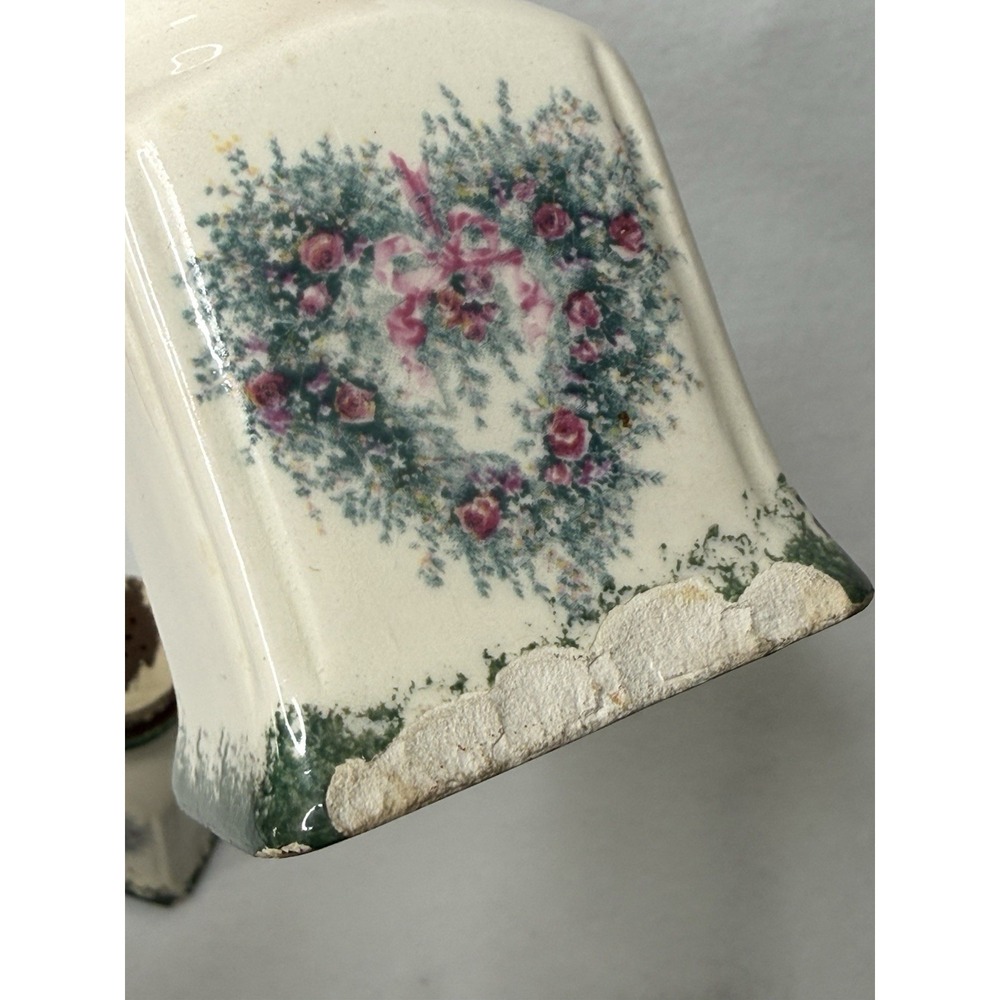 Salt & Pepper Shakers Floral Heart Wreath Dining Cottagecore Ceramic Vintage - Picture 7 of 9